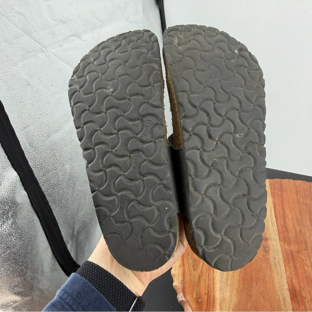 Birkenstock please see